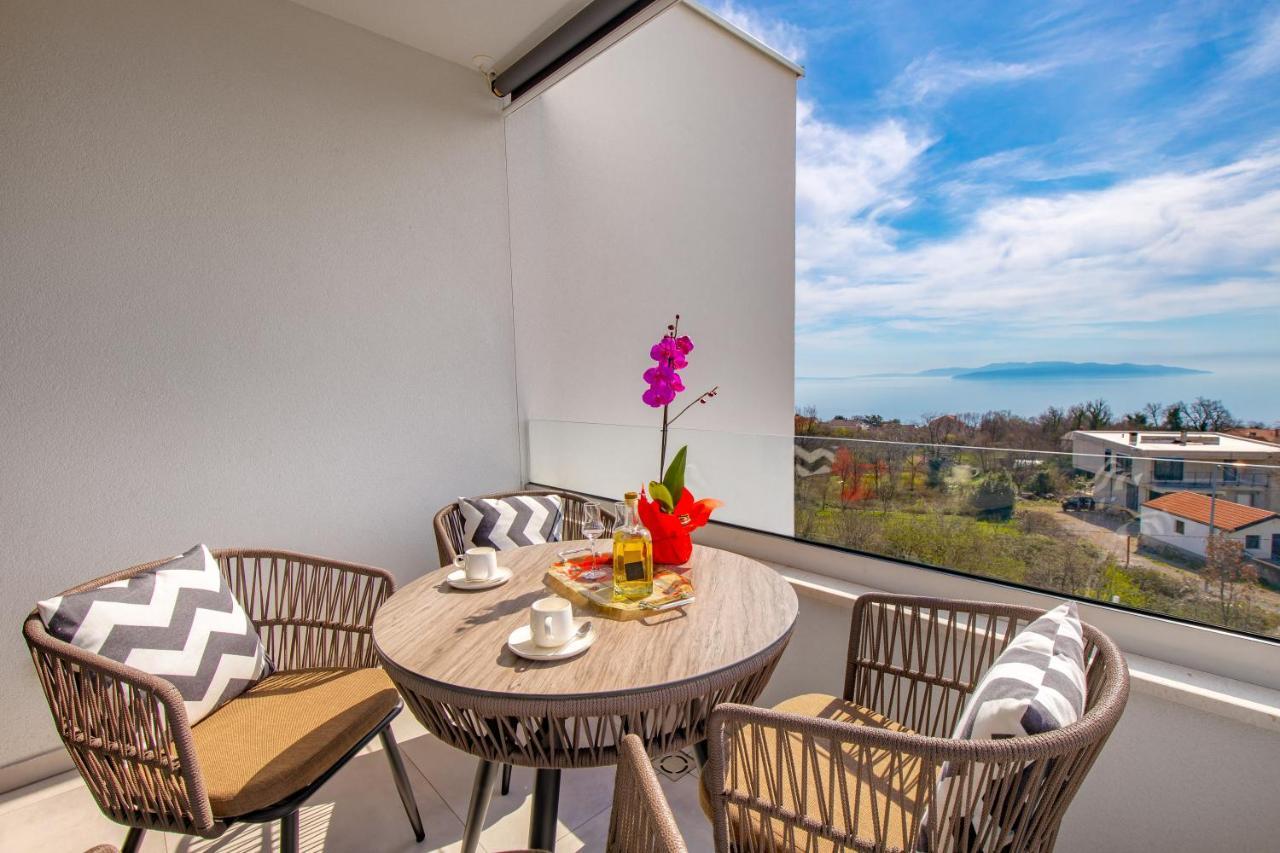 Apartment Top View With Balcony And Private Parking Rijeka Exterior photo